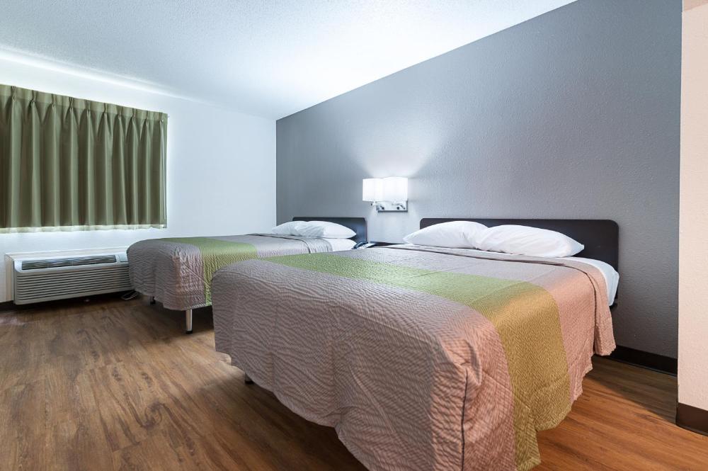Queen Room with Two Queen Beds - Disability Access - Non-Smoking interior
